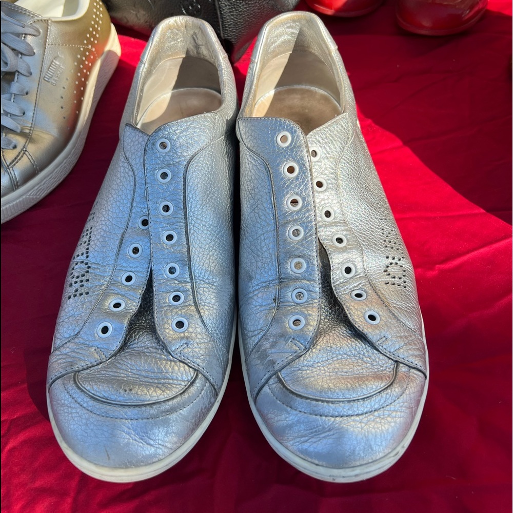 LOUIS VUITTON shoes size 11 good condition